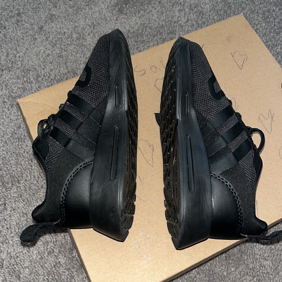 Adidas for kids - Picture 4 of 7